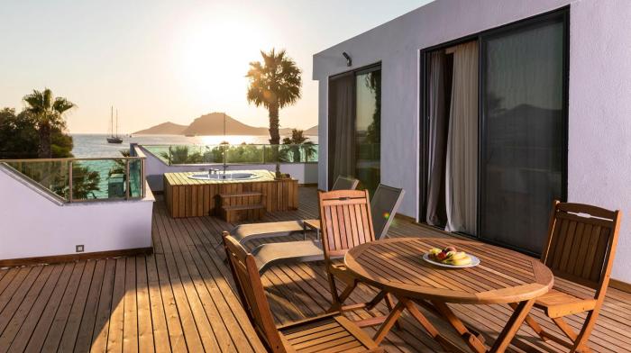 yalipark beach hotel