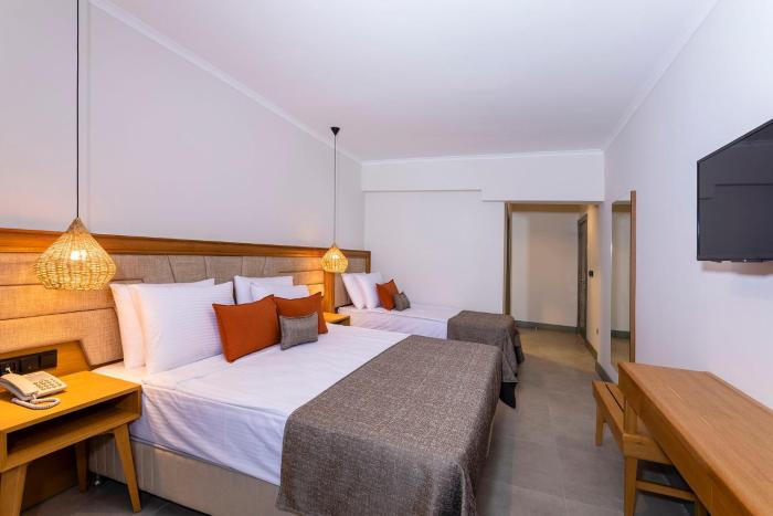 yalipark beach hotel