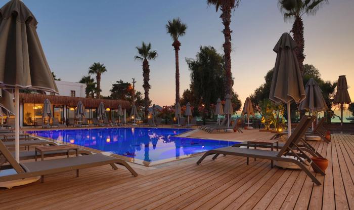 yalipark beach hotel