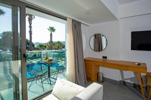 yalipark beach hotel