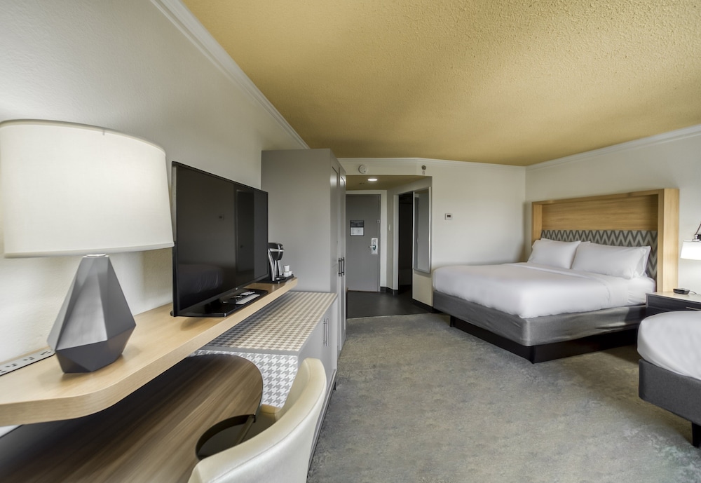 holiday inn mobile dwtn hist district by ihg