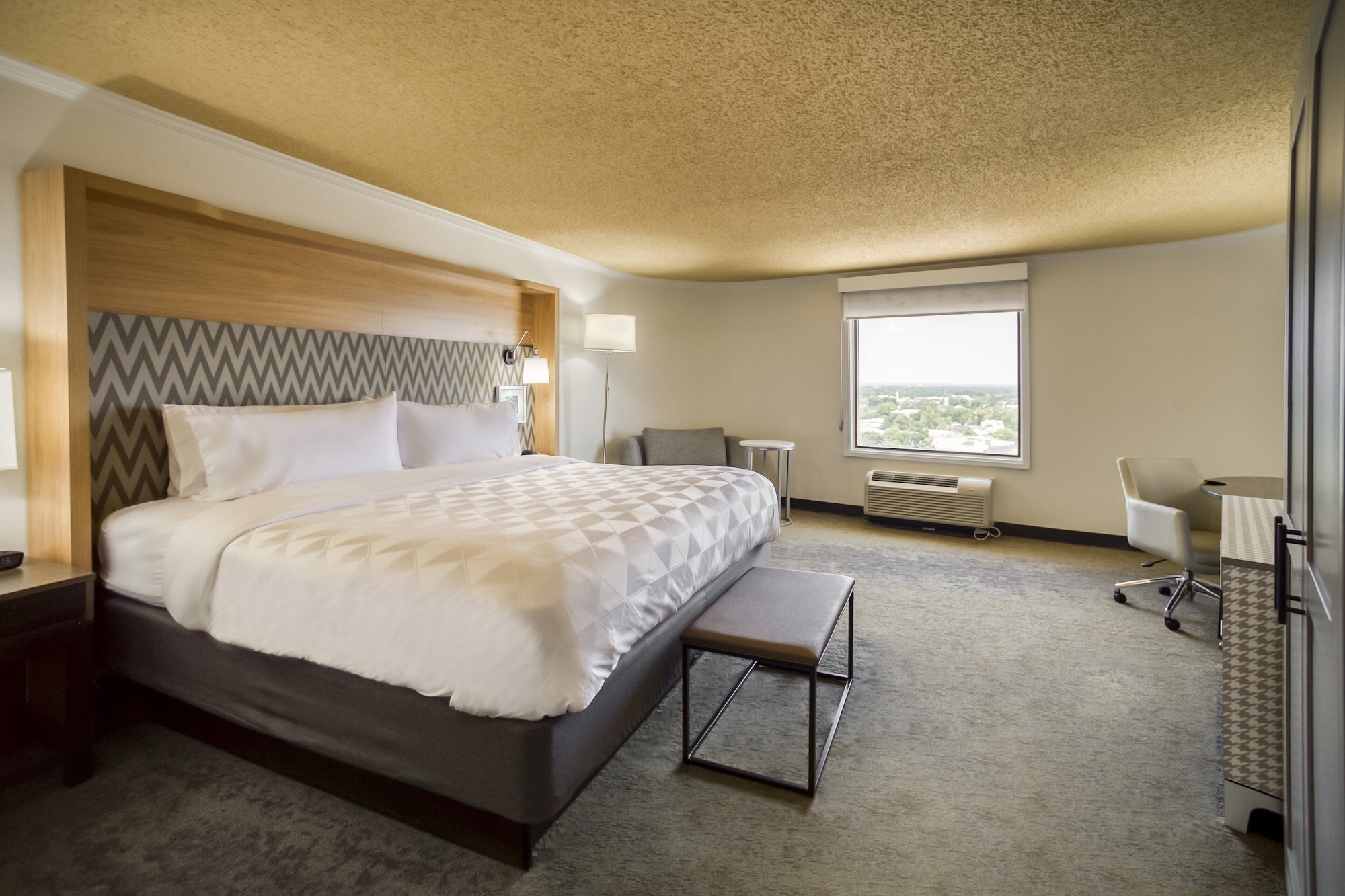 holiday inn mobile dwtn hist district by ihg