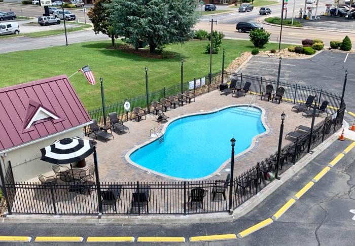 landmark inn