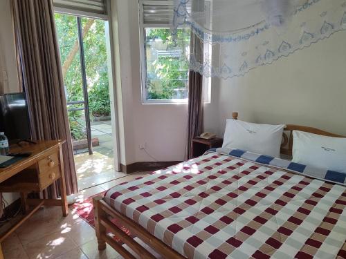 garden courts hotel masaka