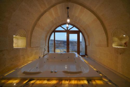 fairyland cave hotel special class