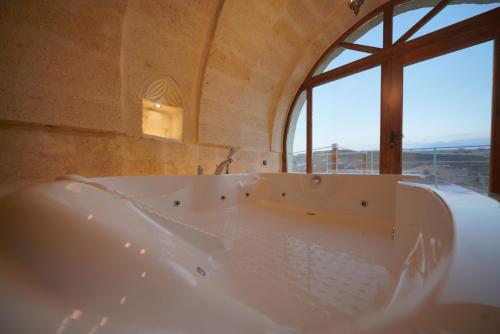 fairyland cave hotel special class