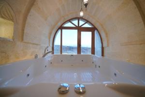 fairyland cave hotel special class