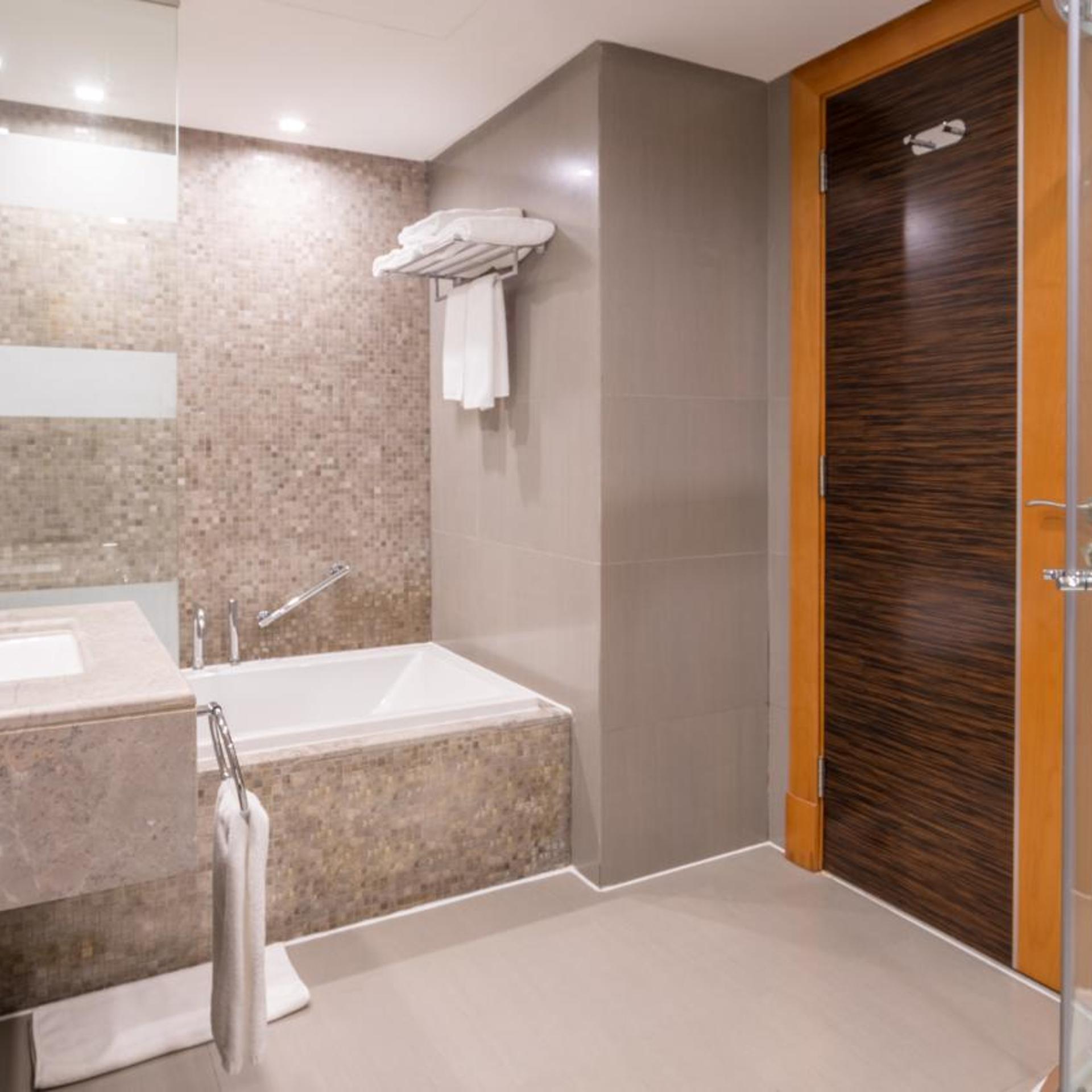 holiday inn jeddah gateway by ihg