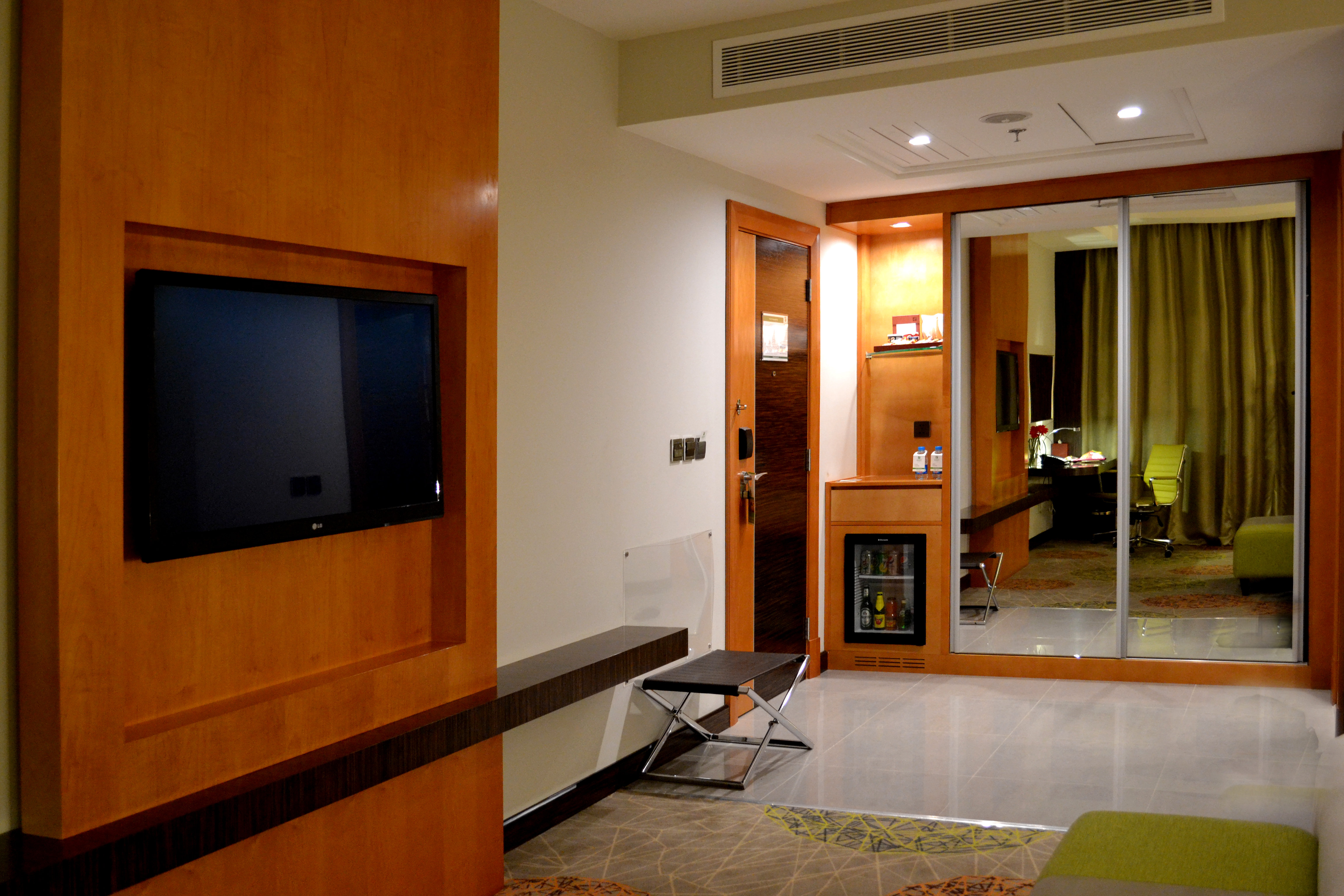 holiday inn jeddah gateway by ihg