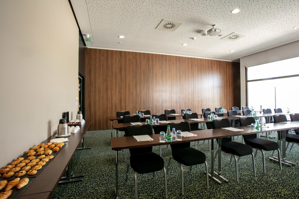 holiday inn express montpellier odysseum by ihg