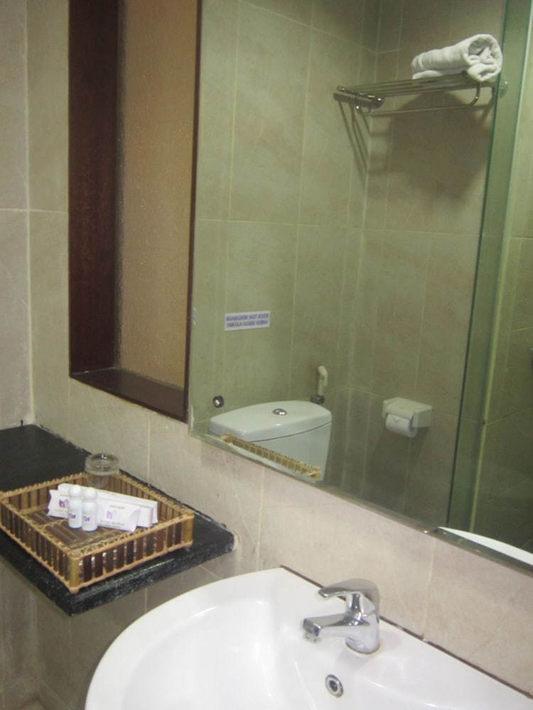 hotel tilamas juanda