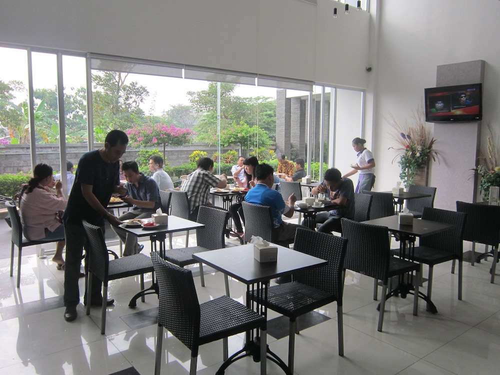hotel tilamas juanda