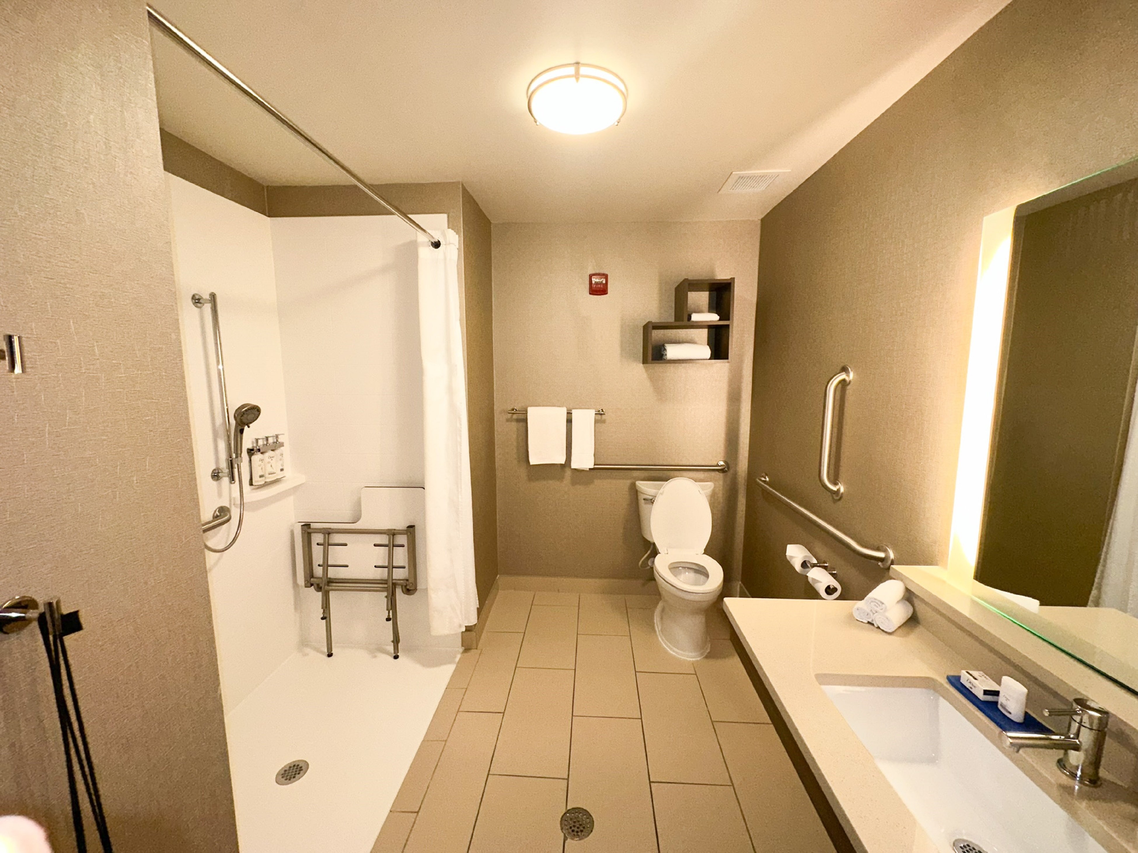 holiday inn express and suites plymouth ann arbor