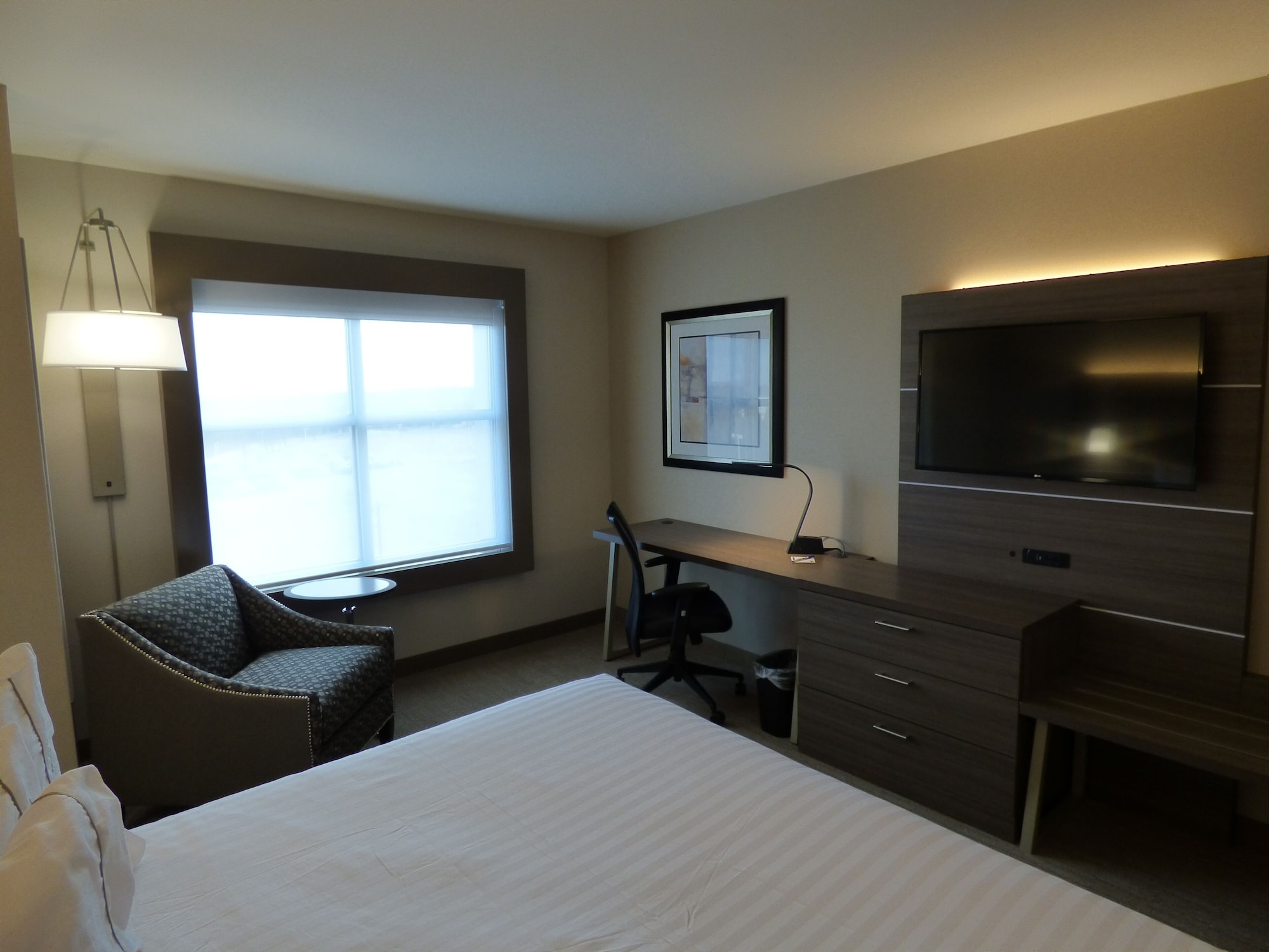 holiday inn express and suites plymouth ann arbor