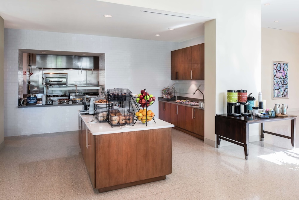 hilton garden inn miami dolphin mall