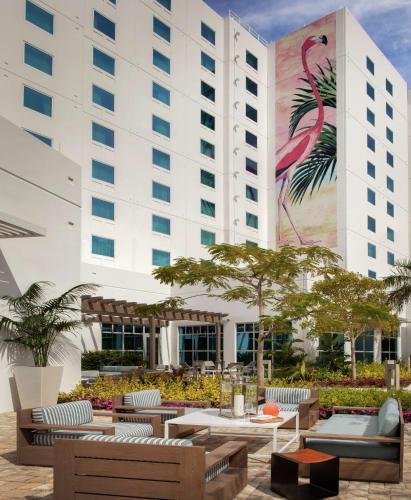 hilton garden inn miami dolphin mall