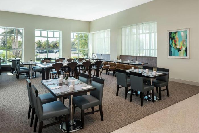 hilton garden inn miami dolphin mall
