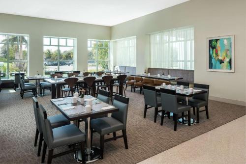 hilton garden inn miami dolphin mall