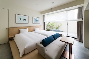 hotel anteroom kyoto