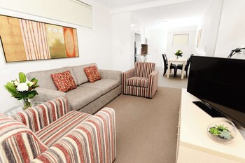 oaks moranbah suites