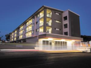 oaks moranbah suites