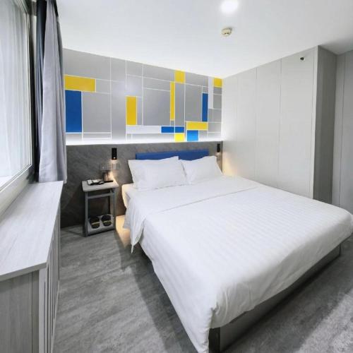 7 days inn shenyang gugong middle street pedestrian street