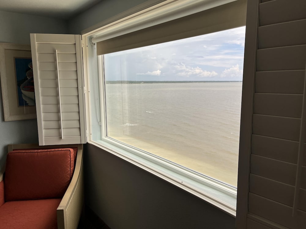 silver slipper casino and hotel adults only