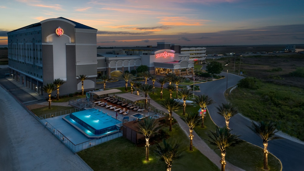 silver slipper casino and hotel adults only