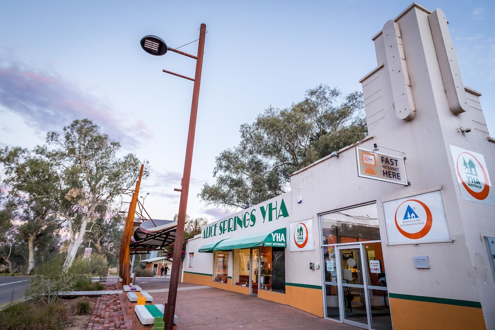 yha alice springs