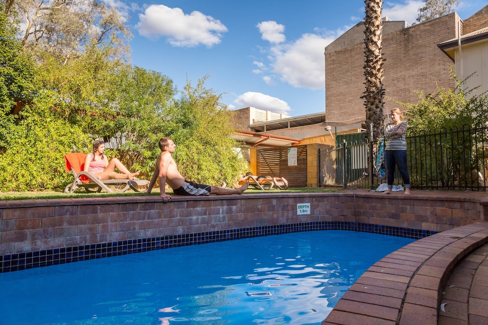 yha alice springs