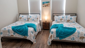 200 Steps To Beach Private Pool 2 Big Levels 3 Bedroom Apts,114 Pike Street,3 star
