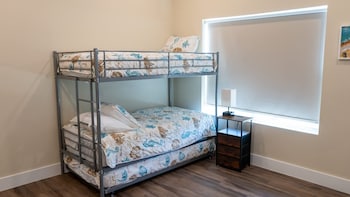 200 Steps To Beach Private Pool 2 Big Levels 3 Bedroom Apts,114 Pike Street,3 star