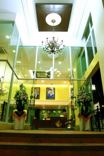 chour palace hotel