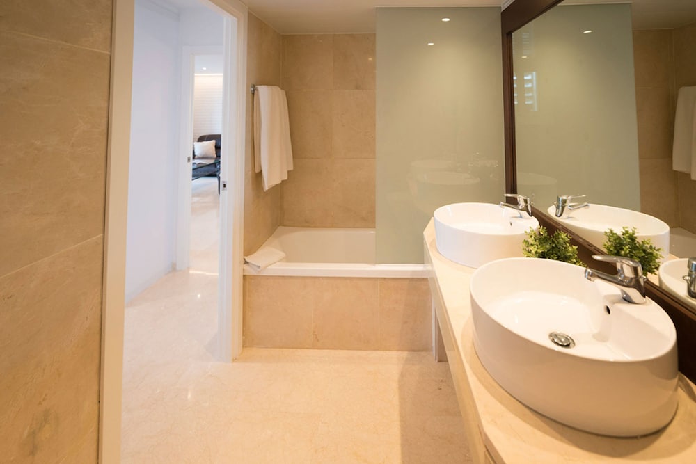 mediterraneo sitges hotel and apartments