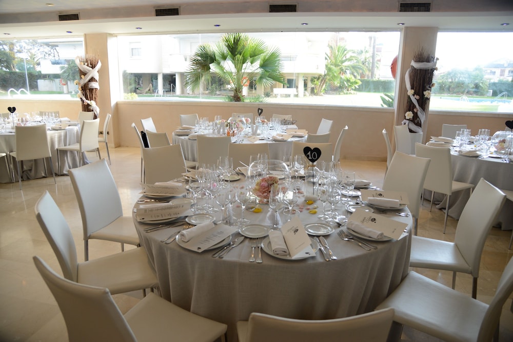 mediterraneo sitges hotel and apartments