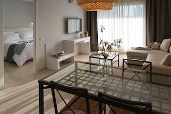 mediterraneo sitges hotel and apartments