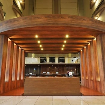 new akan hotel