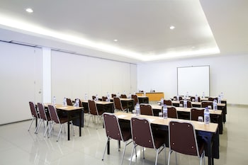 amaris hotel la codefin kemang