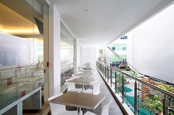 amaris hotel la codefin kemang