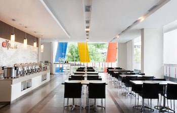 amaris hotel la codefin kemang