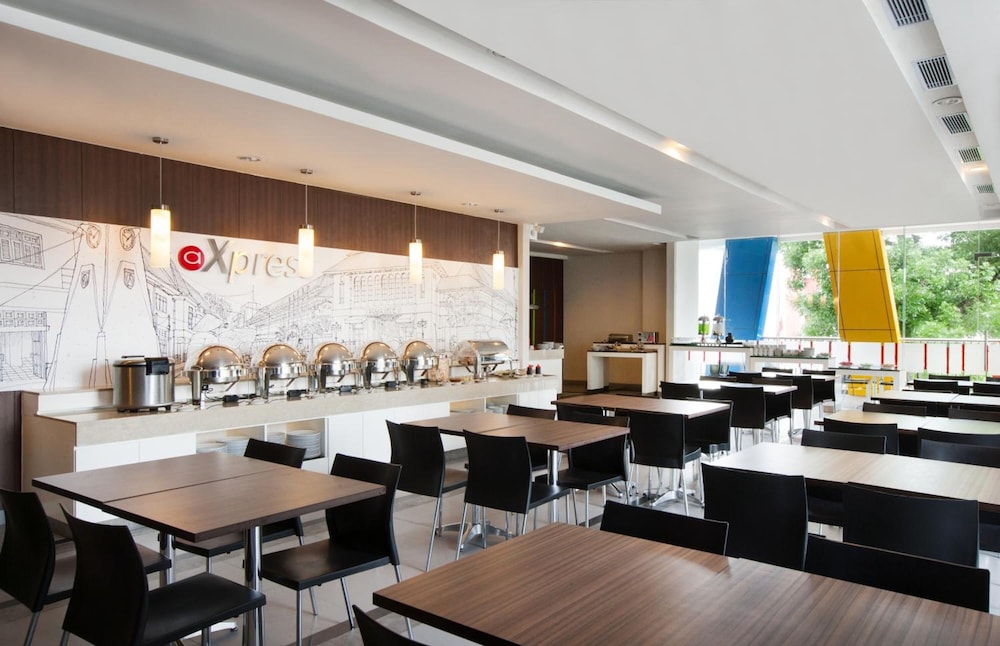 amaris hotel la codefin kemang