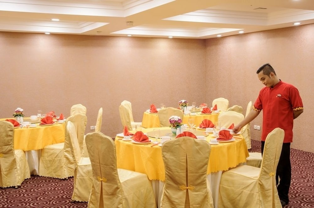 hom hotel kudus by horison group