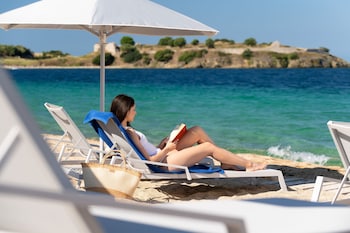 akti toroni boutique hotel