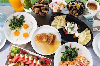 akti toroni boutique hotel