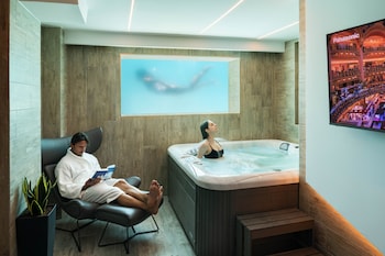akti toroni boutique hotel