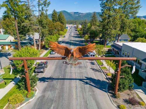 Evergreen Motel,,2 star
