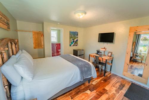 Evergreen Motel,,2 star