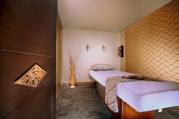 atria hotel malang
