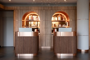 ac porte maillot hotel