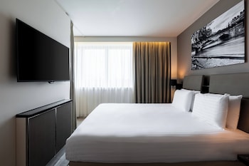 ac porte maillot hotel